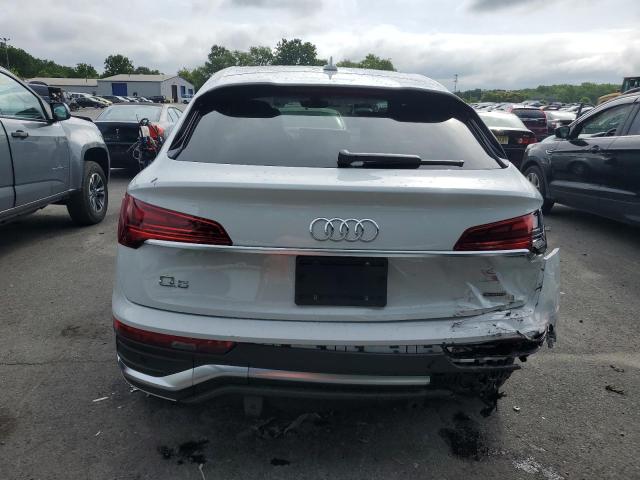 WA14AAFY8P2105542 - 2023 AUDI Q5 SPORTBACK PREMIUM 45 WHITE photo 6