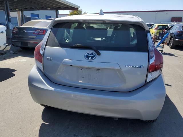 JTDKDTB32F1106541 - 2015 TOYOTA PRIUS C GRAY photo 6