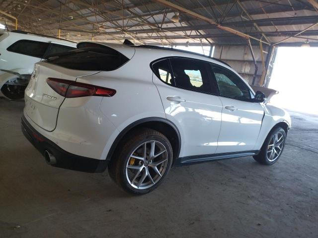 ZASPAKBN0K7C49612 - 2019 ALFA ROMEO STELVIO TI WHITE photo 3