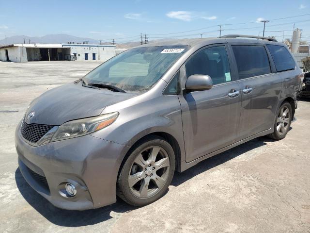 5TDXZ3DC8HS789050 - 2017 TOYOTA SIENNA SE GRAY photo 1