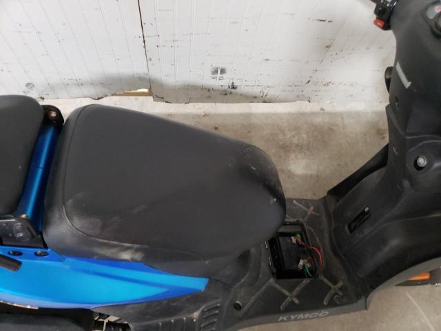 LC2U6A027KC000387 - 2019 KYMCO USA INC AGILITY 50 BLUE photo 5