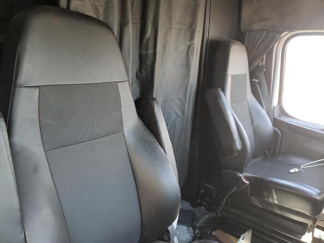 3AKJHHDR8RSUT3384 - 2024 FREIGHTLINER CASCADIA WHITE photo 6