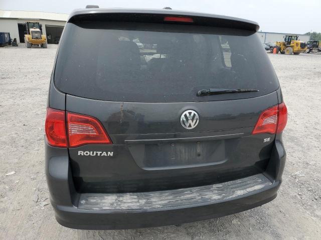 2C4RVABG3CR202527 - 2012 VOLKSWAGEN ROUTAN SE BLACK photo 6