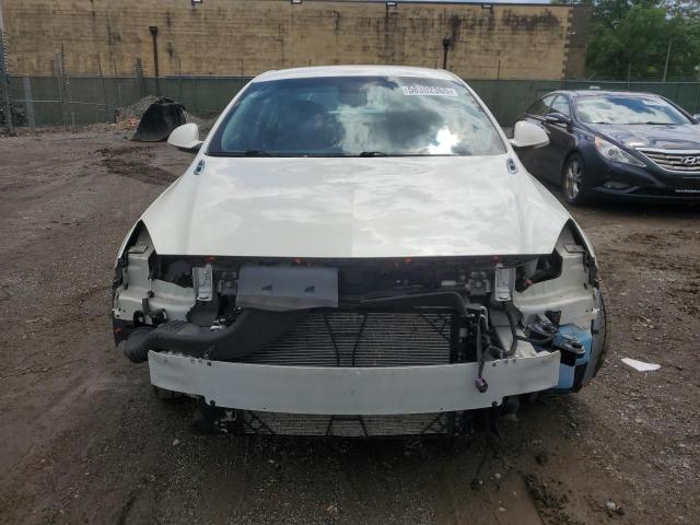 2G4GV5GV2D9248062 - 2013 BUICK REGAL GS WHITE photo 5