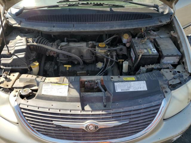 2C8GP64LX2R667733 - 2002 CHRYSLER TOWN & COU LIMITED GOLD photo 12