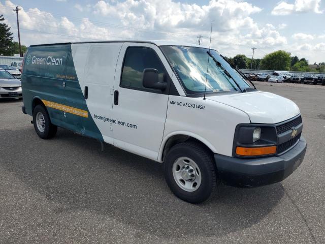 1GCZGUBG9B1115942 - 2011 CHEVROLET EXPRESS G3 WHITE photo 4