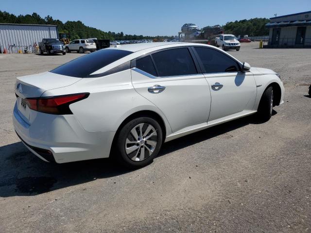 1N4BL4BV8KC242929 - 2019 NISSAN ALTIMA S WHITE photo 3