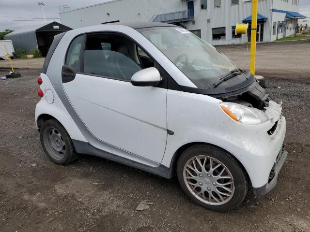 WMEEJ3BAXDK712053 - 2013 SMART FORTWO PURE WHITE photo 4