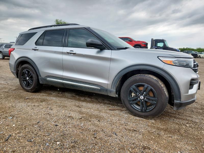1FMSK7DHXNGA20262 - 2022 FORD EXPLORER XLT Gümüş foto 4