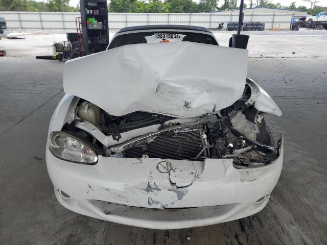 JM1NB353420231846 - 2002 MAZDA MX-5 MIATA BASE WHITE photo 5