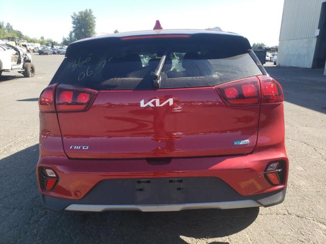 KNDCB3LC6N5549792 - 2022 KIA NIRO LX RED photo 6