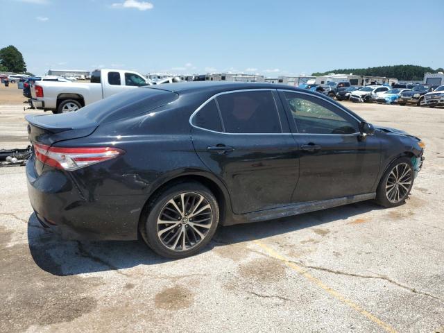 JTNB11HK0J3000478 - 2018 TOYOTA CAMRY L BLACK photo 3