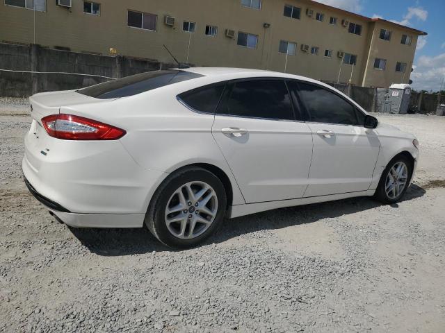 3FA6P0HD3GR211237 - 2016 FORD FUSION SE WHITE photo 3