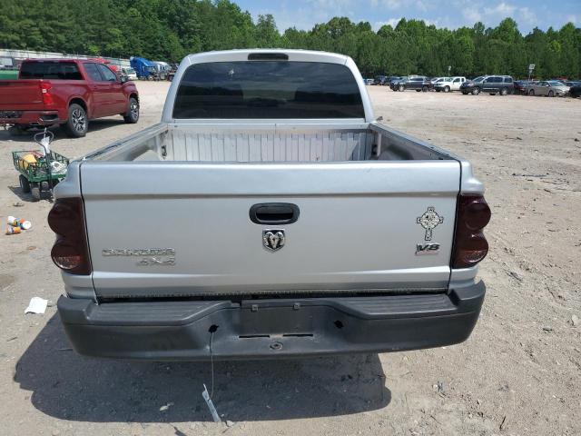 1D7HW28P27S253808 - 2007 DODGE DAKOTA QUAD SILVER photo 6