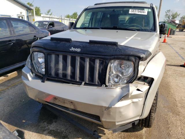 1J8GN28K48W202164 - 2008 JEEP LIBERTY SPORT SILVER photo 5