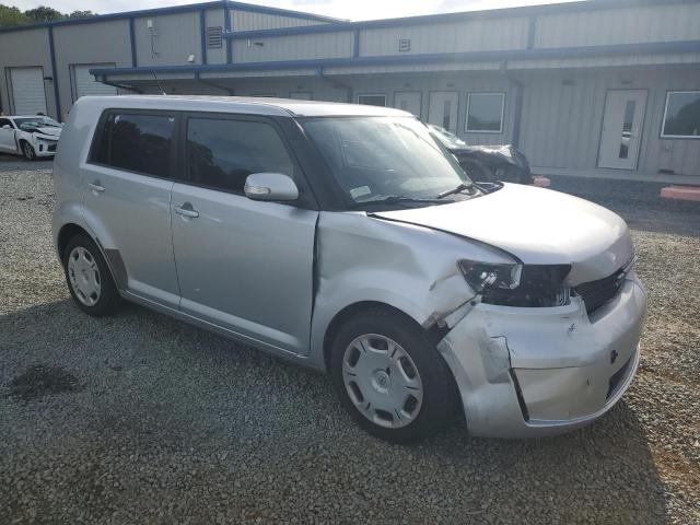 JTLZE4FE5A1113817 - 2010 TOYOTA SCION XB SILVER photo 4