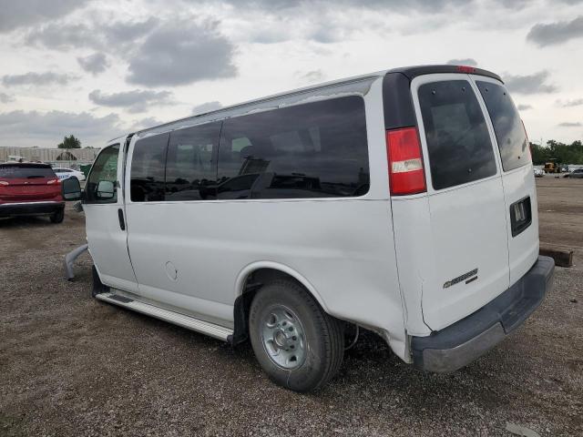 1GAHG35K191175139 - 2009 CHEVROLET EXPRESS G3 WHITE photo 2