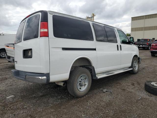 1GAHG35K191175139 - 2009 CHEVROLET EXPRESS G3 WHITE photo 3