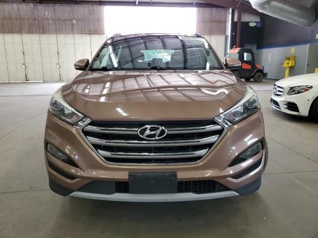 KM8J3CA2XHU307611 - 2017 HYUNDAI TUCSON LIMITED BROWN photo 5