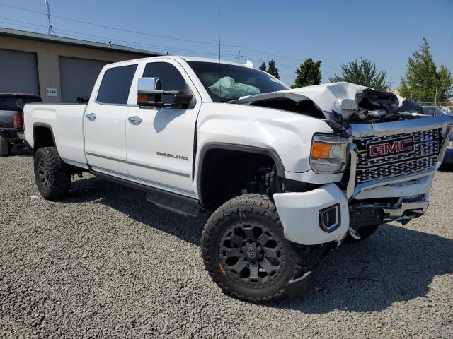 1GT42WEY8KF278383 - 2019 GMC SIERRA K3500 DENALI WHITE photo 4