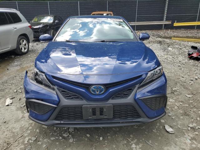 4T1G31AK0PU054165 - 2023 TOYOTA CAMRY SE NIGHT SHADE BLUE photo 5