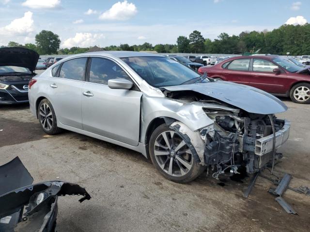 1N4AL3AP3HN307286 - 2017 NISSAN ALTIMA 2.5 SILVER photo 4