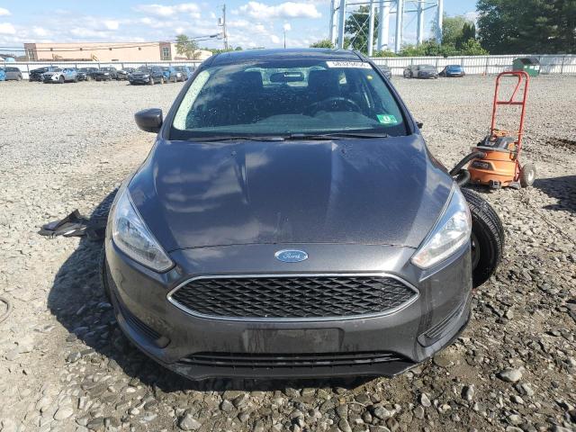 1FADP3K21JL255713 - 2018 FORD FOCUS SE GRAY photo 5