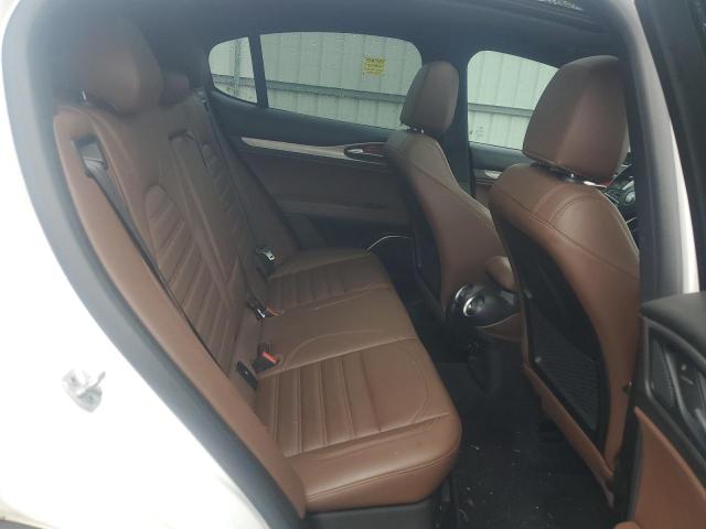 ZASFAKNN0J7B99820 - 2018 ALFA ROMEO STELVIO TI SPORT WHITE photo 11