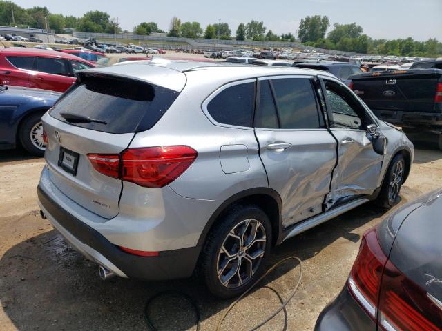 WBXJG9C09M5T96618 - 2021 BMW X1 XDRIVE28I SILVER photo 3