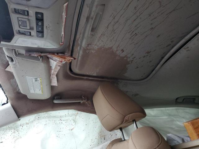 2T3W1RFV9KW057519 - 2019 TOYOTA RAV4 XLE WHITE photo 13