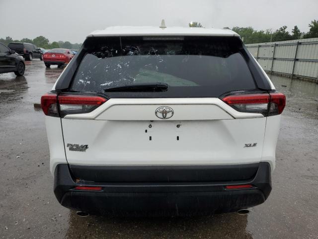 2T3W1RFV9KW057519 - 2019 TOYOTA RAV4 XLE WHITE photo 6