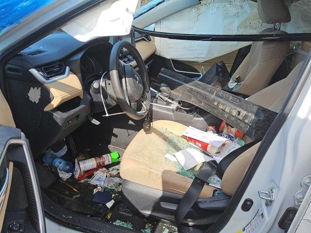 2T3W1RFV9KW057519 - 2019 TOYOTA RAV4 XLE WHITE photo 7