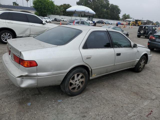 4T1BG22K31U113087 - 2001 TOYOTA CAMRY CE SILVER photo 3