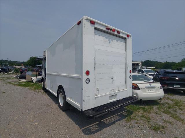 4UZA4FA47YCG65001 - 2000 FREIGHTLINER CHASSIS M LINE WALK-IN VAN WHITE photo 3