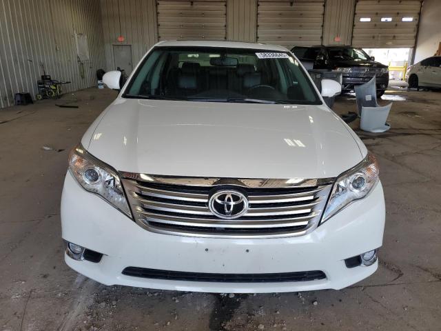 4T1BK3DB1CU442228 - 2012 TOYOTA AVALON BASE WHITE photo 5