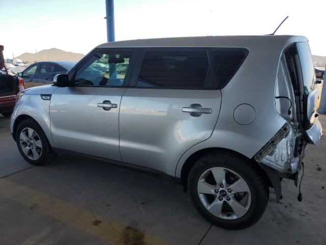 KNDJN2A21K7016154 - 2019 KIA SOUL SILVER photo 2