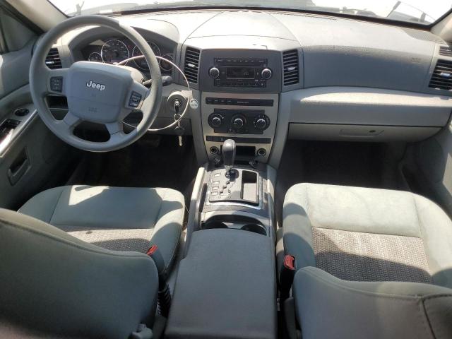 1J8GS48K67C661359 - 2007 JEEP GRAND CHER LAREDO SILVER photo 8