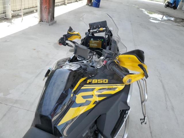 WB10K0301M6D49709 - 2021 BMW F 850 GS ADVENTURE BLACK photo 5