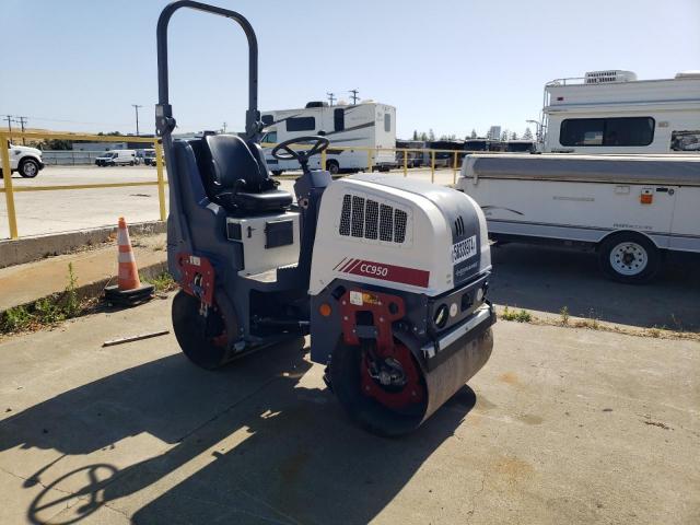 10000381KJC007941 - 2018 DYNA CC950 WHITE photo 2