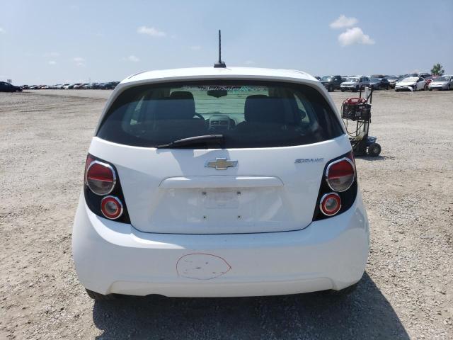 1G1JA6SG8G4177714 - 2016 CHEVROLET SONIC LS 白色 照片 6