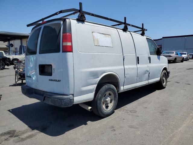 1GCFG15XX51101730 - 2005 CHEVROLET EXPRESS G1 WHITE photo 3