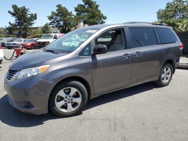 2013 TOYOTA SIENNA LE, 