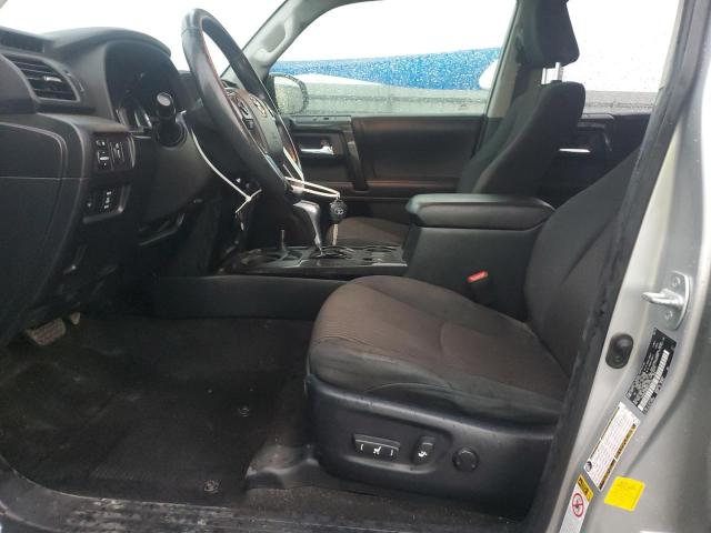 JTEBU5JRXK5618158 - 2019 TOYOTA 4RUNNER SR5/SR5 PREMIUM Srebrny zdjęcie 7