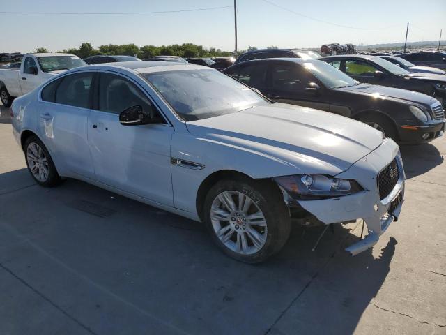 SAJBD4BV7HCY34629 - 2017 JAGUAR XF PREMIUM WHITE photo 4