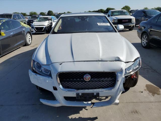 SAJBD4BV7HCY34629 - 2017 JAGUAR XF PREMIUM WHITE photo 5