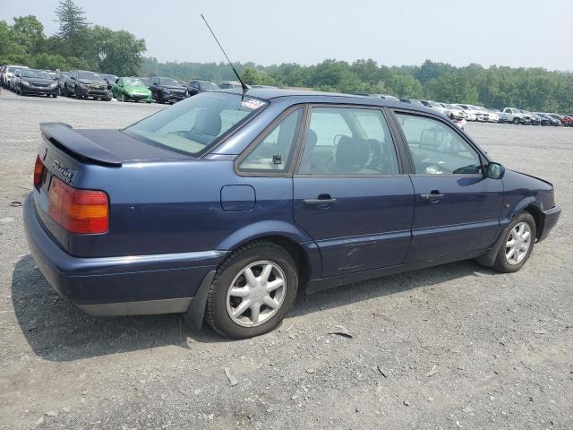 WVWGG83A8VB010638 - 1997 VOLKSWAGEN PASSAT TDI BLUE photo 3