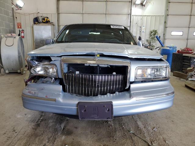 1LNLM81W8VY756831 - 1997 LINCOLN TOWN CAR EXECUTIVE BLUE photo 5