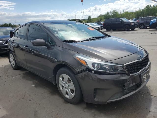 3KPFK4A79JE221659 - 2018 KIA FORTE LX BROWN photo 4