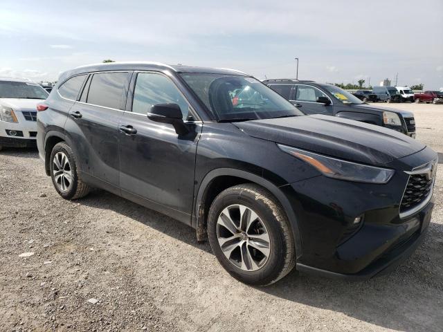 5TDGZRAH5NS539778 - 2022 TOYOTA HIGHLANDER XLE BLACK photo 4