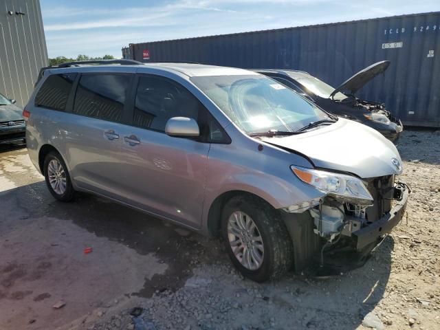 5TDDK3DC7BS020263 - 2011 TOYOTA SIENNA XLE SILVER photo 4